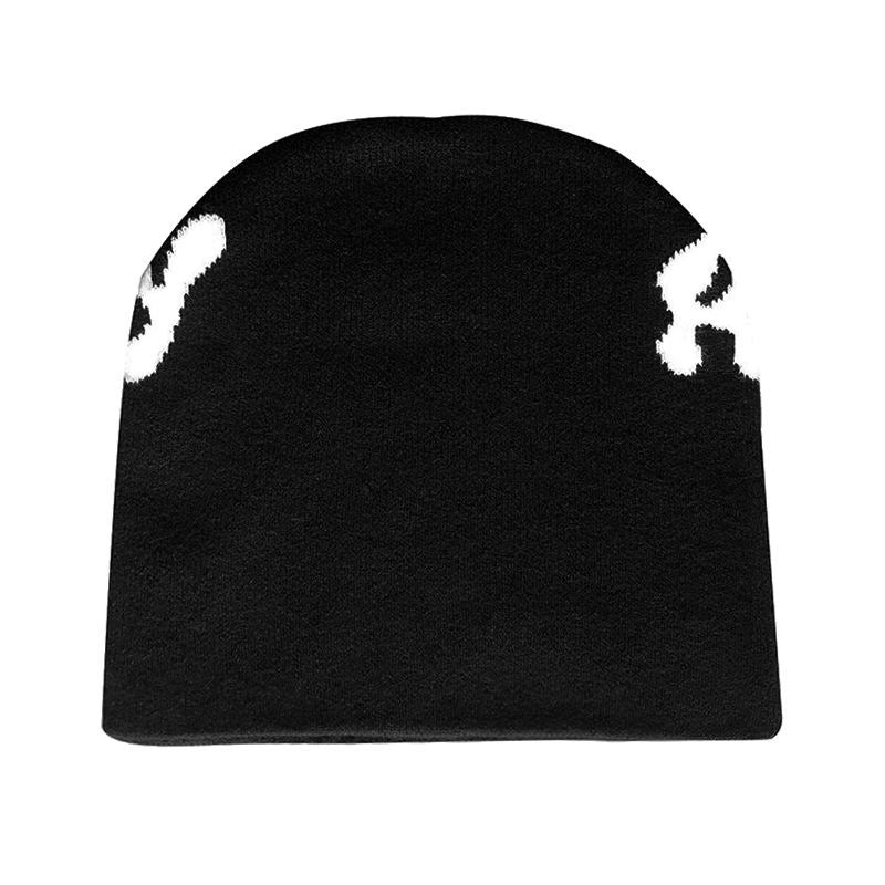 BLACK & WHITE BEANIE